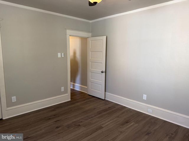 512 FARRAGUT AVE, Mays Landing, NJ 08330