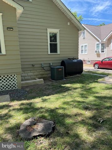 512 FARRAGUT AVE, Mays Landing, NJ 08330