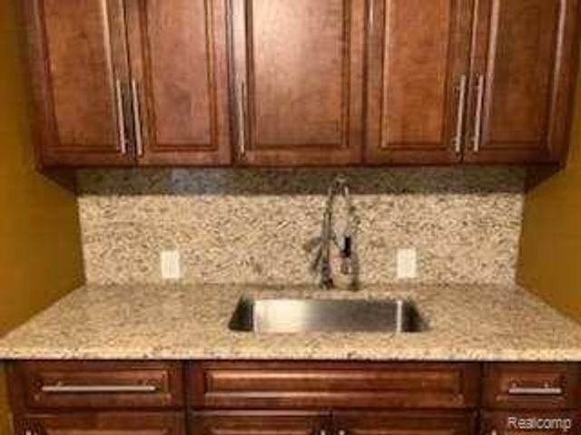 20088 Westphalia Street, Detroit, MI 48205