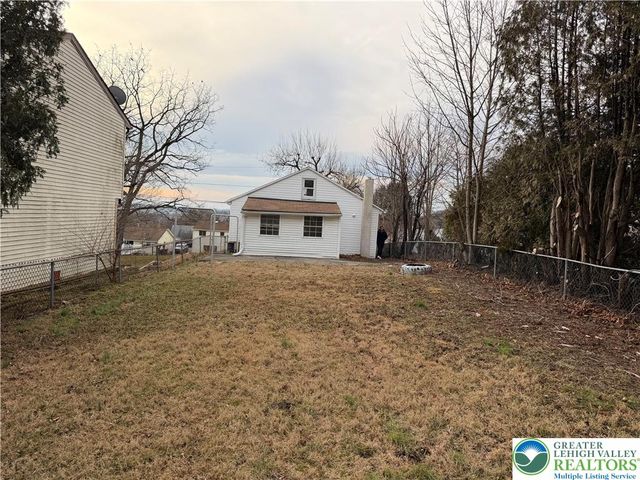 1233 Trapps Lane, Salisbury Twp, PA 18103