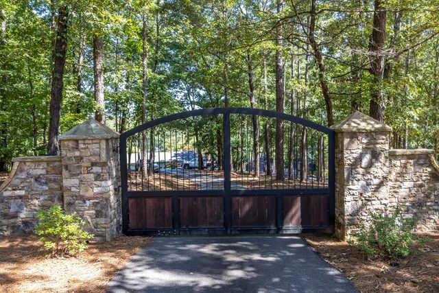 5 Odom Drive, Hamilton, GA 31811