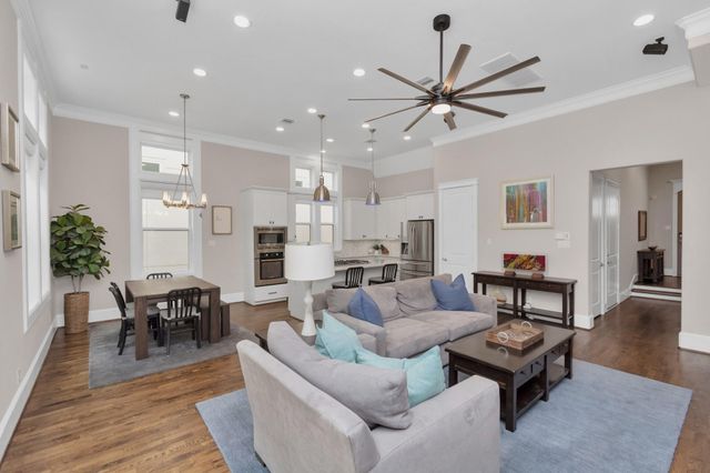 1716 Upland Lakes, Houston, TX 77043