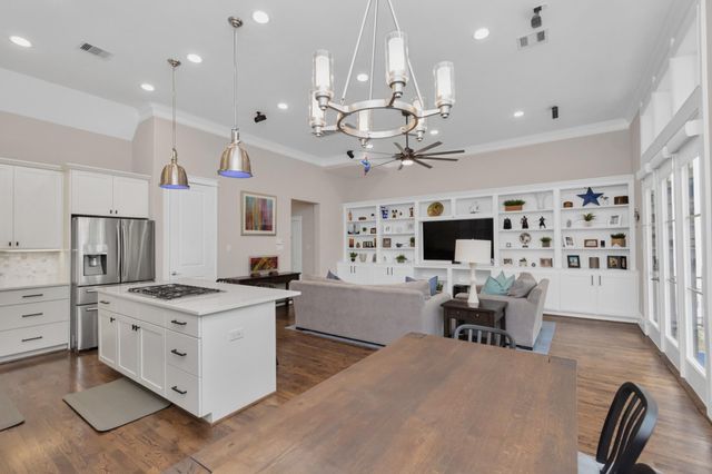 1716 Upland Lakes, Houston, TX 77043