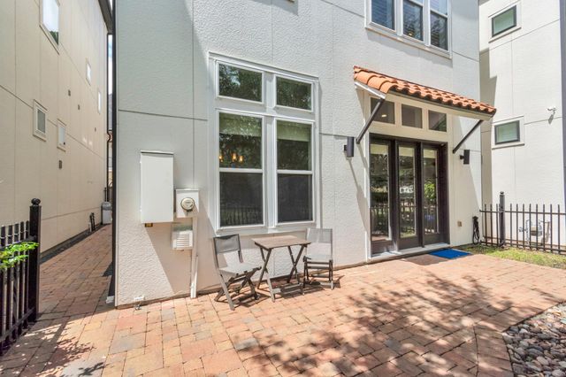 1716 Upland Lakes, Houston, TX 77043