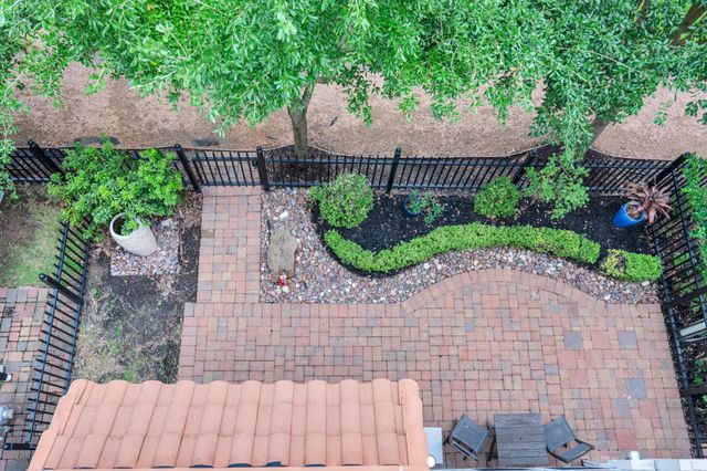 1716 Upland Lakes, Houston, TX 77043