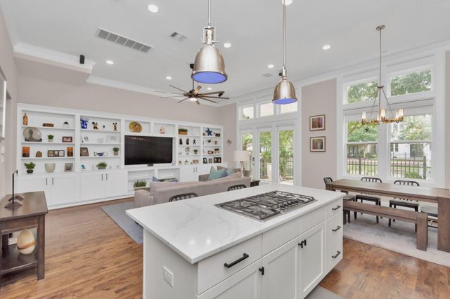 1716 Upland Lakes, Houston, TX 77043