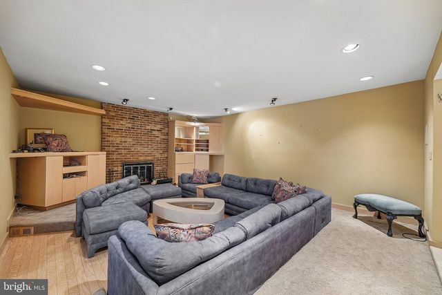 21 TEAK CT, Cherry Hill, NJ 08003