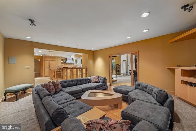 21 TEAK CT, Cherry Hill, NJ 08003