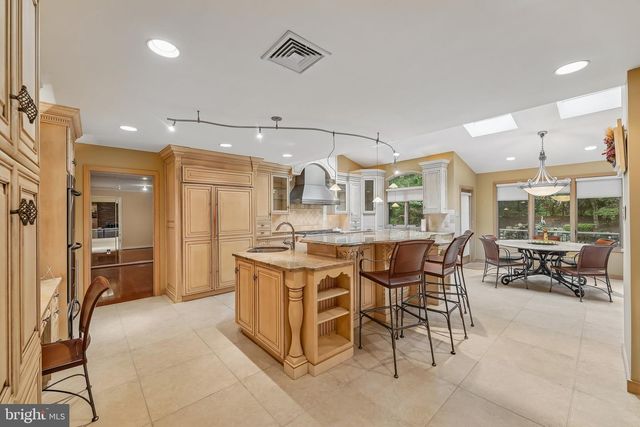 21 TEAK CT, Cherry Hill, NJ 08003