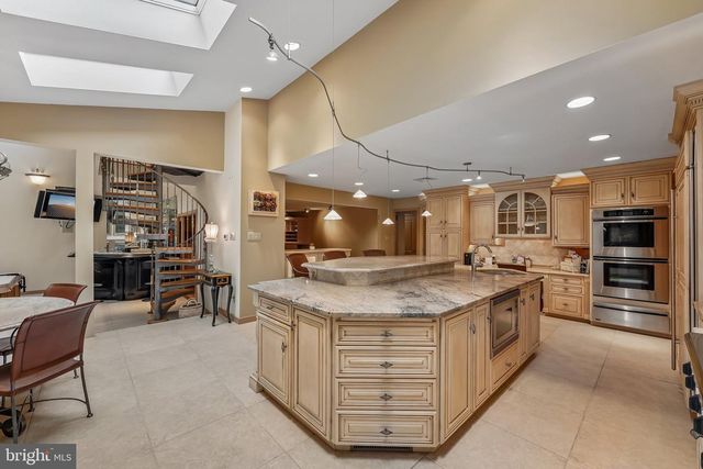21 TEAK CT, Cherry Hill, NJ 08003
