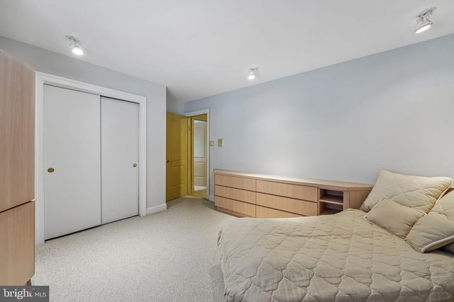 21 TEAK CT, Cherry Hill, NJ 08003