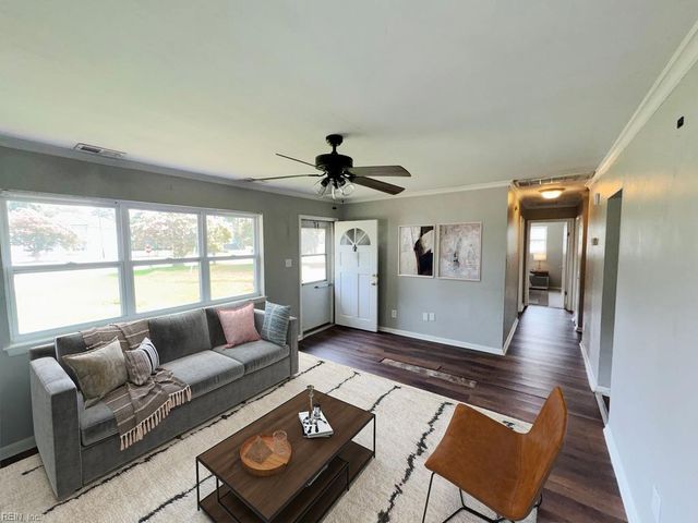 4100 Neptune CT, Chesapeake, VA 23325