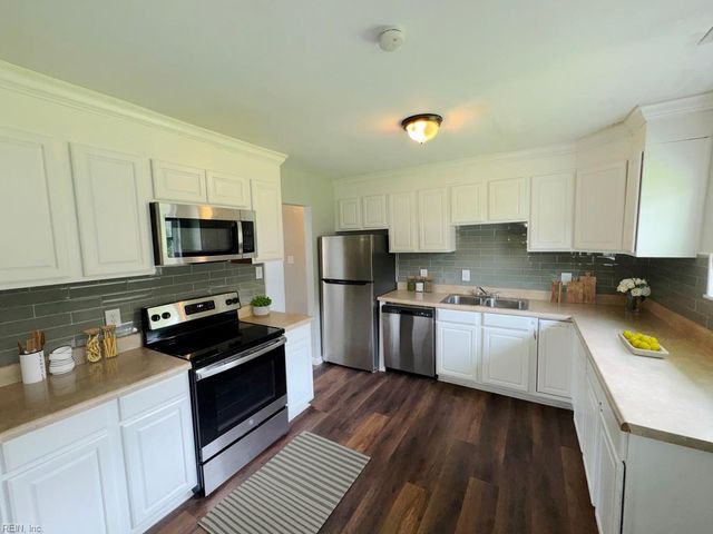4100 Neptune CT, Chesapeake, VA 23325