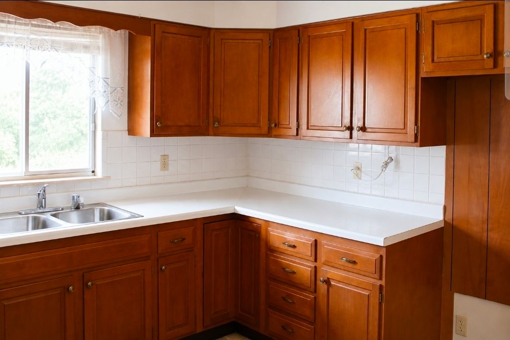 Image 19 of property listing at 13997 N Tolle Lane, Mt Vernon, IL 62864
