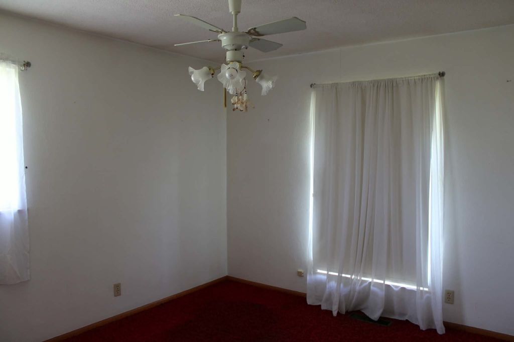 Image 25 of property listing at 13997 N Tolle Lane, Mt Vernon, IL 62864
