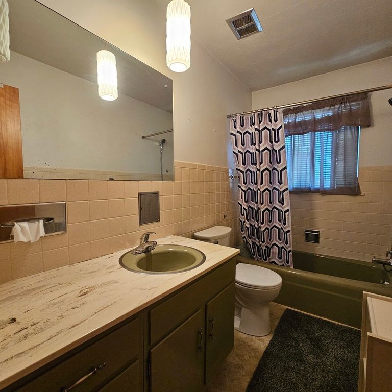 Image 29 of property listing at 13997 N Tolle Lane, Mt Vernon, IL 62864