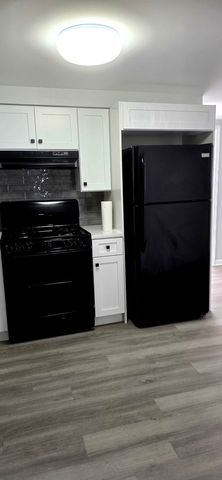 522 S SUMNER Avenue, Aurora, IL 60505