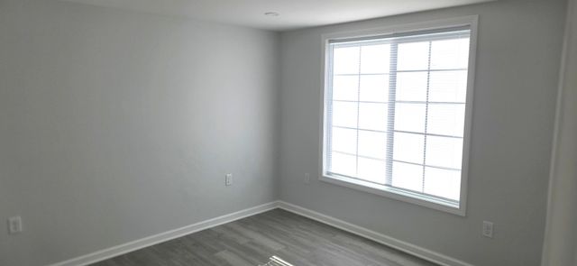 522 S SUMNER Avenue, Aurora, IL 60505