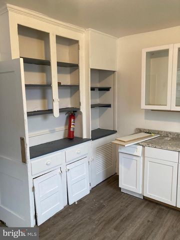 5917 OLD YORK RD, Philadelphia, PA 19141