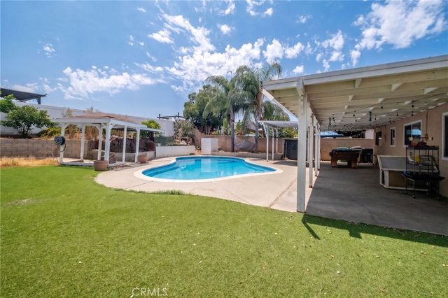1002 Aspen St., Corona, CA 92879