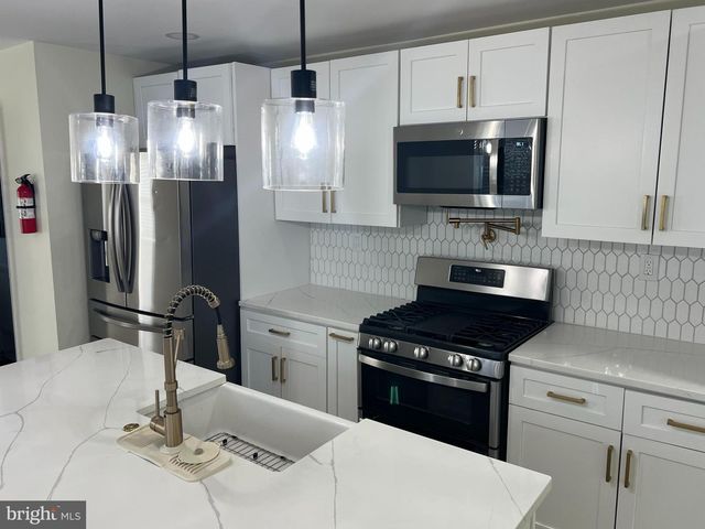 200 PENN ST, Riverton, NJ 08077