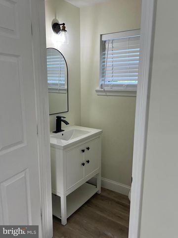 200 PENN ST, Riverton, NJ 08077