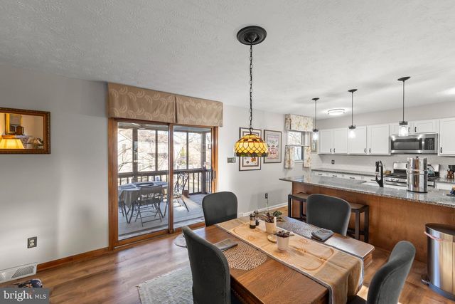 104 GREENWOOD CT, Cross Junction, VA 22625