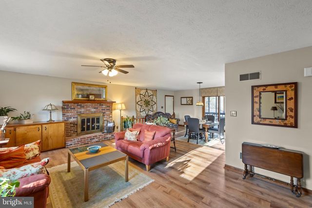 104 GREENWOOD CT, Cross Junction, VA 22625