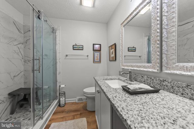 104 GREENWOOD CT, Cross Junction, VA 22625