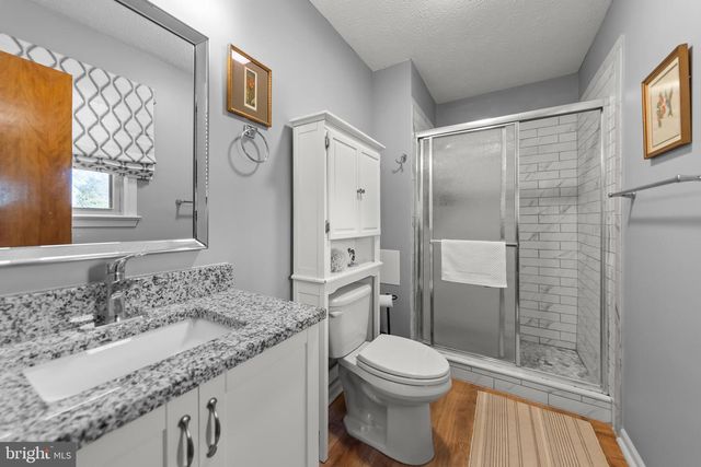 104 GREENWOOD CT, Cross Junction, VA 22625