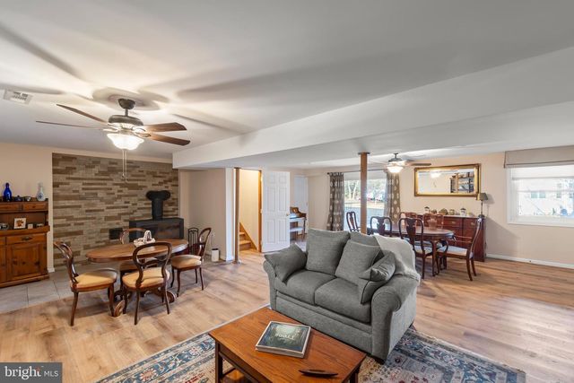 104 GREENWOOD CT, Cross Junction, VA 22625