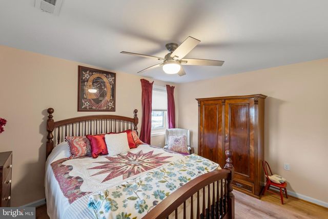 104 GREENWOOD CT, Cross Junction, VA 22625