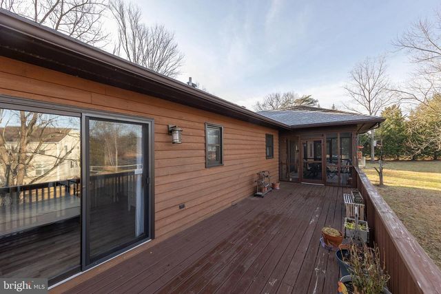 104 GREENWOOD CT, Cross Junction, VA 22625