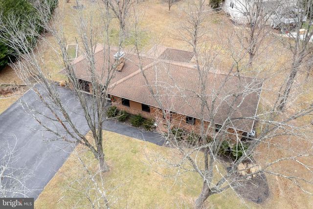 104 GREENWOOD CT, Cross Junction, VA 22625