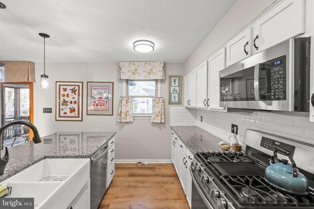 104 GREENWOOD CT, Cross Junction, VA 22625