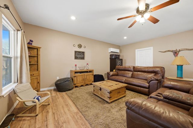 1415 Glenlain Drive, Grand Saline, TX 75140