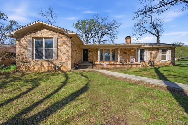 1415 Glenlain Drive, Grand Saline, TX 75140