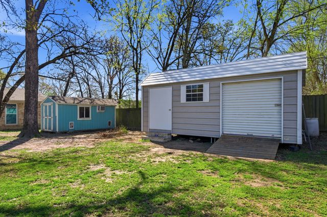 1415 Glenlain Drive, Grand Saline, TX 75140