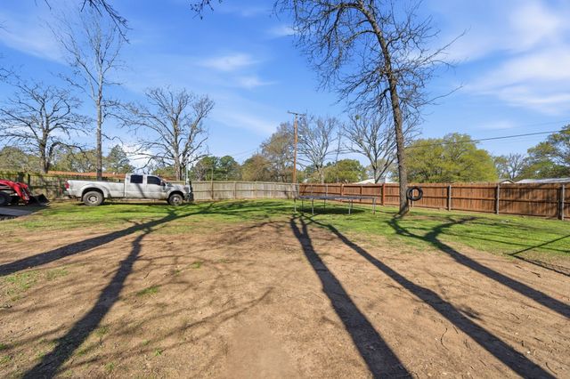 1415 Glenlain Drive, Grand Saline, TX 75140