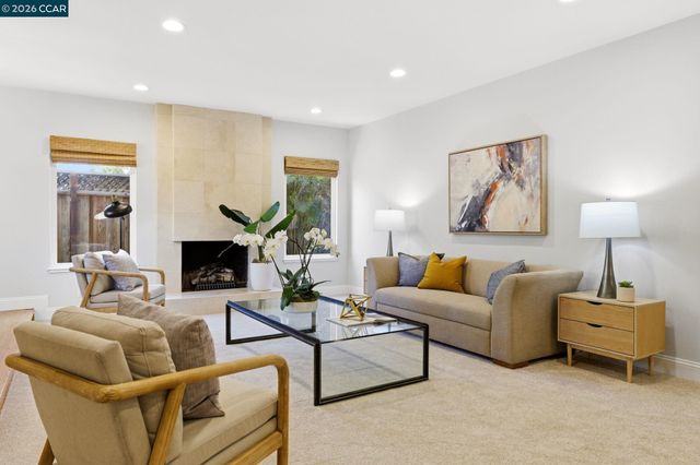 612 Sitka Dr, Walnut Creek, CA 94598