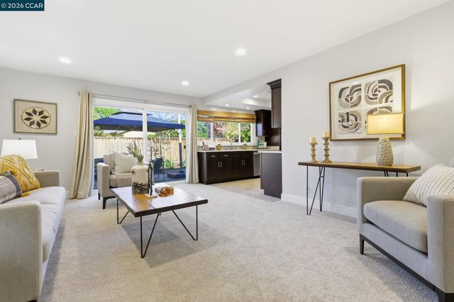 612 Sitka Dr, Walnut Creek, CA 94598