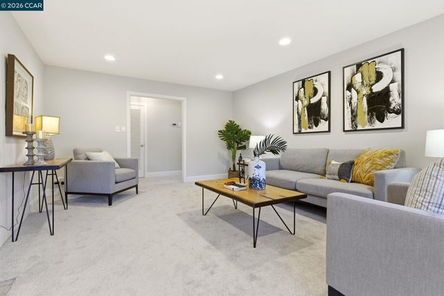 612 Sitka Dr, Walnut Creek, CA 94598