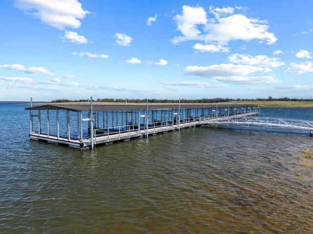 237 Lakeshore Terrace, Windom, TX 75492