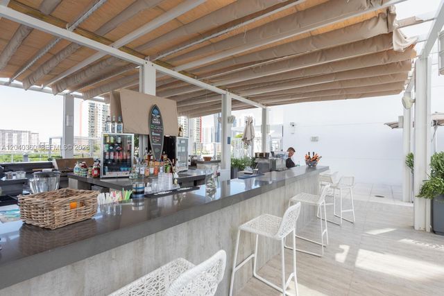 400 Sunny Isles Boulevard 104, Sunny Isles Beach, FL 33160