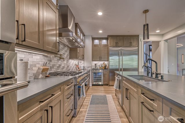 1 Crescent Valley Drive NW, Gig Harbor, WA 98332