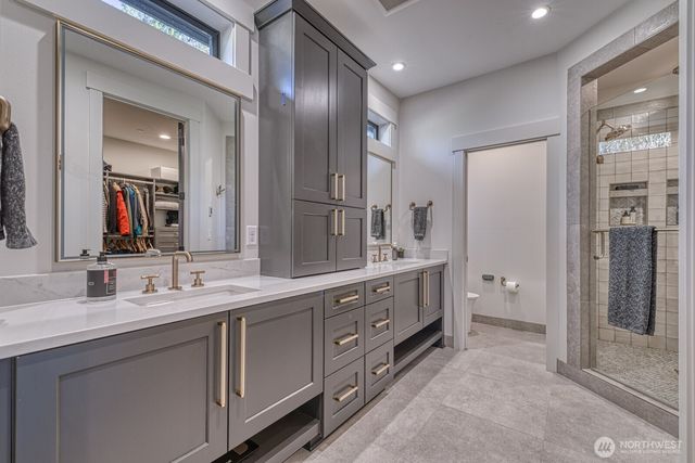 1 Crescent Valley Drive NW, Gig Harbor, WA 98332