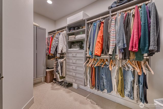 1 Crescent Valley Drive NW, Gig Harbor, WA 98332