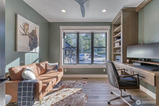 1 Crescent Valley Drive NW, Gig Harbor, WA 98332