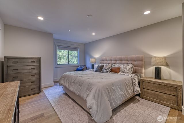 1 Crescent Valley Drive NW, Gig Harbor, WA 98332