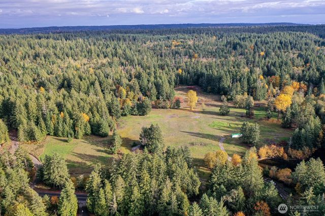 1 Crescent Valley Drive NW, Gig Harbor, WA 98332